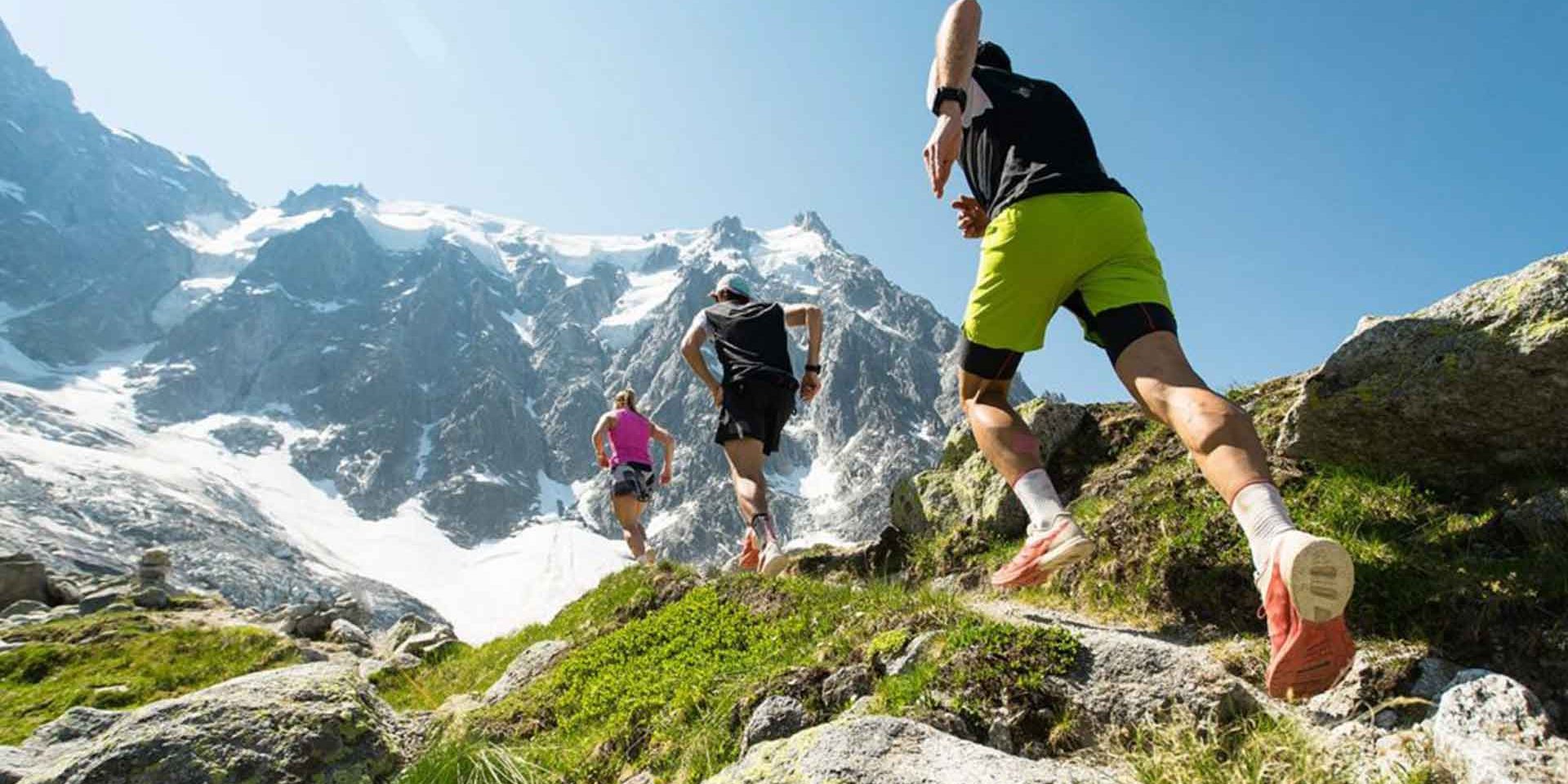 Ορεινό τρέξιμο και προετοιμασία σε ομάδα Ορεινό τρέξιμο και προετοιμασία σε ομάδα